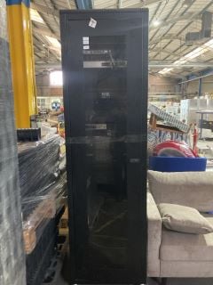 7' SERVER CABINET STANDING STORAGE UNIT