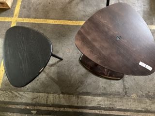 X 2 PLECTRUM COFFEE TABLES IN BLACK AND BROWN