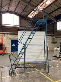 BLUE STEEL 10 STEP PORTABLE STAIRS UNIT