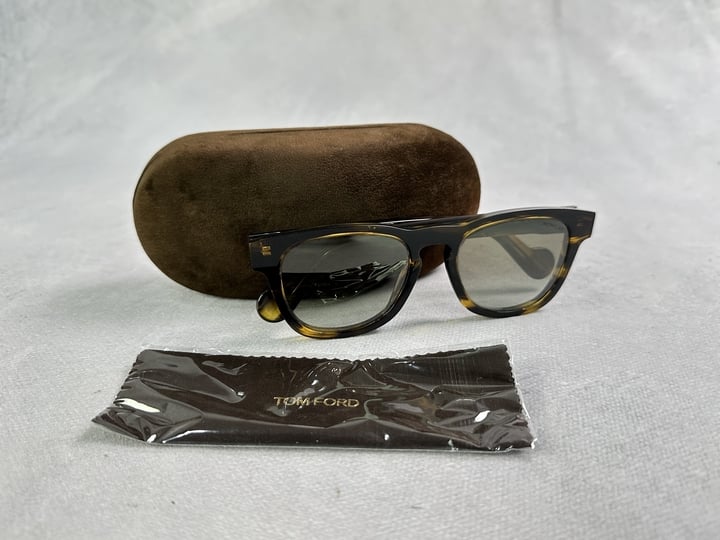 Moncler ML 0098 Sunglasses With Tom Ford Case (MPSC39278345) (VAT ONLY PAYABLE ON BUYERS PREMIUM)