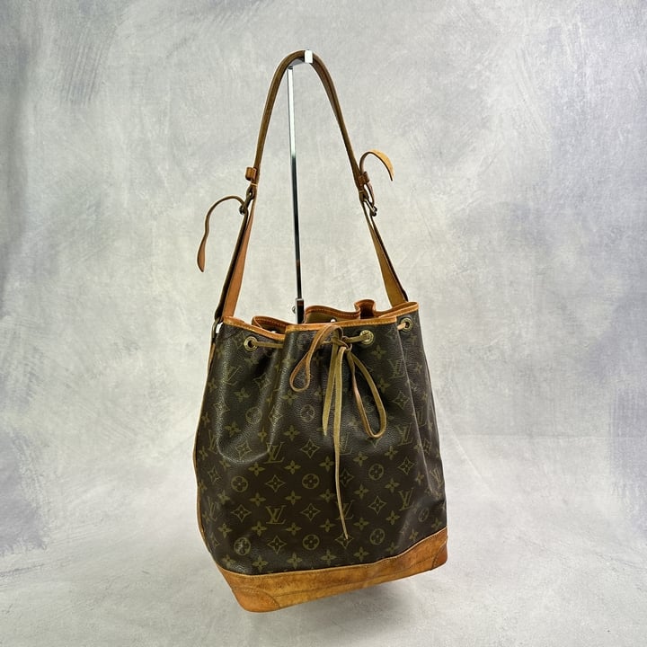 Louis Vuitton Vintage Noel Monogram Bag - 26x32x19cm (Approx)(VAT ONLY PAYABLE ON BUYERS PREMIUM)