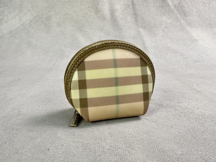 Burberry Vintage Coin Purse - 10x8x4cm (Approx)(VAT ONLY PAYABLE ON BUYERS PREMIUM)