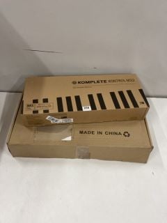 2 X KOMPLETE KONTROL M32