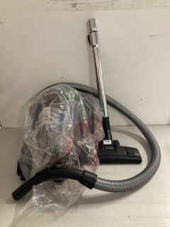 RUSSELL HOBBS TITAN 2 PET CYLINDER VACUUM