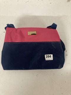 BEAUX ELLIOTT HANDBAG IN BLUE/PINK