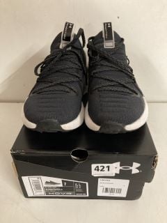 UNDER  ARMOUR UA HOVR PHANTOM 3 TRAINERS IN BLACK/WHITE SIZE UK 6