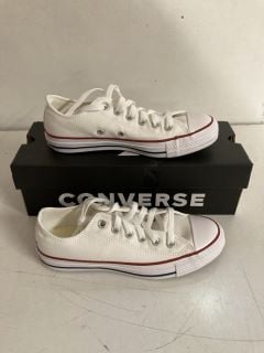 CONVERSE LOW TOP TRAINERS IN WHITE SIZE UK 5