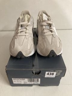 NEW BALANCE TRAINERS IN CREAM SIZE UK 7