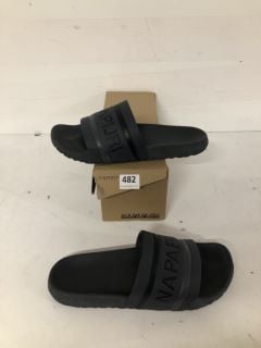 PAIR OF NAPAJIRI SLIDERS IN DARK BLUE - SIZE 9