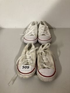 2 X KIDS TRAINERS TO INCLUDE CHILDREN'S LOW CONVERSE IN WHITE - SIZE 6