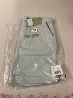 TED BAKER SHORTS IN GREEN - SIZE 10 YEARS