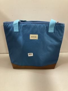 REGATTA OUTDOORS BAG IN BLUE