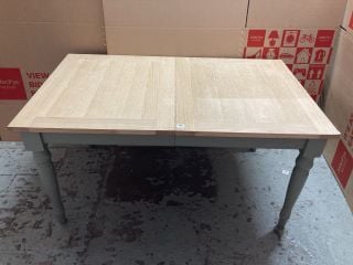 JOHN LEWIS FOXMOOR 6-8 SEATER EXTENDING DINING TABLE IN OAK RRP £899