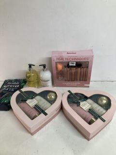 BEAUTY GIFT SETS