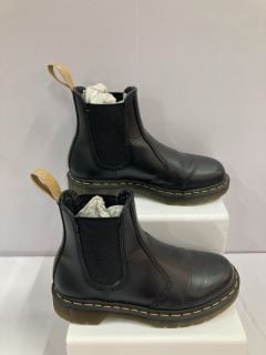 DR AIRWAIR MARTENS VEGAN 2976 IN BLACK UK SIZE 4