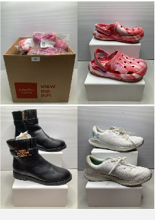 BOX OF FOOTWEAR IN VARIOUS DESIGNS & COLOURS