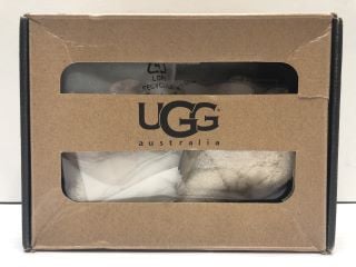 PAIR OF BABY UGG BOOTS UK SIZE 0.5