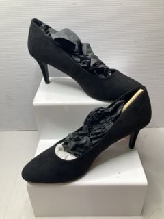 WOMENS BLACK HEELS SIZE UK 7