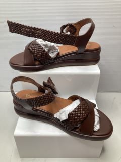 WOMENS BROWN SANDALS SIZE UK 6