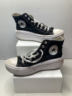 CONVERSE WOMENS HIGH TOPS SIZE UK 7