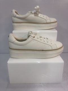 WOMENS LEATHER-LOOK CONTRAST CHUNKY TRAINER SIZE UK 3