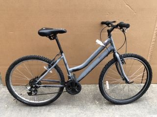 UNBRANDED GREY WOMEN'S BIKE (MPSS02781878)(VAT ONLY PAYABLE ON BUYERS PREMIUM)