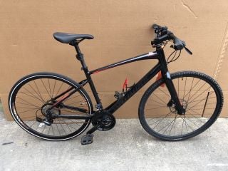 SPECIALIZED SIRRUS ROAD BIKE (MPSS03177613)(VAT ONLY PAYABLE ON BUYERS PREMIUM)