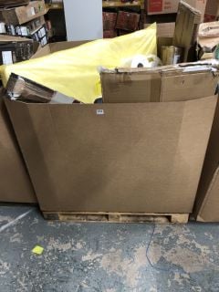 PALLET OF ITEMS INC BRITAX ROMER BABY CAR SEAT