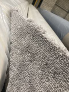 GREY SHORT THREAD TEXTURED SOFT FIBRE CARPET (4M)