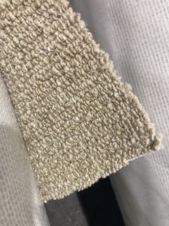 BEIGE PATTERNED MEDIUM FIBRE CARPET (4M)