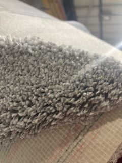 GREY LONG LENGTH SHAG TEXTURE SOFT FIBRE CARPET (4M)