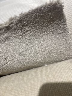 GREY TEXTURED SUPER SOFT FIBRE CARPET (4M)]