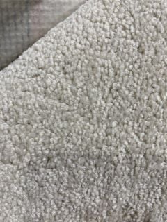 WHITE TEXTURED SUPER SOFT FIBRE CARPET (5M)