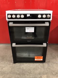 HOTPOINT 60CM ELECTRIC COOKER WITH CERAMIC HOB IN WHITE MODEL NO: HDT67V9H2CW