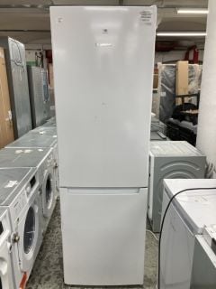 BOSCH FRIDGE FREEZER MODEL KGN36NWEAG RRP £549