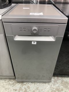 HOTPOINT SLIMLINE DISHWASHER MODEL HSFE1B19SUKN RRP £319