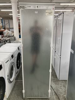 BOSCH INTEGRATED TALL FRIDGE MODEL KIR81AFE0G RRP £749