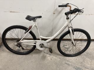 WHITE DALSTON KINGSTON BIKE (MPSS02346903)