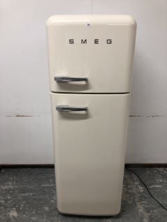 SMEG RIGHT HAND FRIDGE FREEZER MODEL: FAB30RCR5UK RRP £1599.00