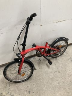 RED B-TWIN PUSH BIKE (MISSING SEAT) (X729202)