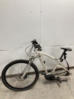 WHITE BMW E DRIVE BIKE BOSCH PROFORMACE LINE (MISSING WHEEL,BATTERY) (MPSS3341725)