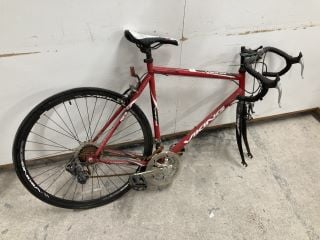 RED VIIKING PUSH BIKE (MISSING WHEEL) (MPSS01979246)