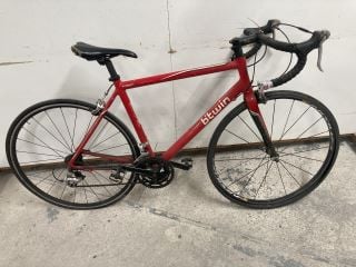 RED B-TWIN TRIBAN ROAD BIKE (MPSS3341913)