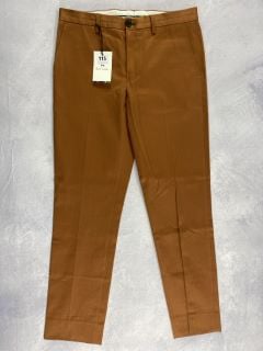 PAUL SMITH MEN'S MID FIT CHINO. SIZE: 32, MADE FROM: 98% COTTON 2% ELASTANE - WOVEN PIECE DYED 315GM. RRP