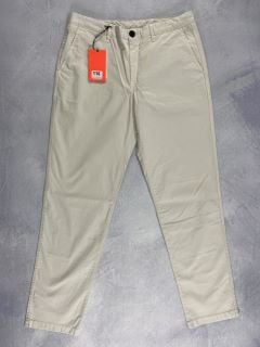 PAUL SMITH MEN'S TAPERED FIT CHINO. SIZE: 32, MADE FROM: 98% PIMA COTTON 2% ELASTANE - WOVEN PFD/GMT DYE  220GM