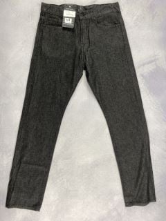 PAUL SMITH MEN'S STANDARD FIT JEAN. SIZE: 32, MADE FROM: 100 COTTON. RRP: £130