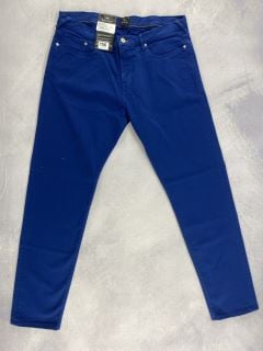 PAUL SMITH MEN'S TAPERED FIT JEAN. SIZE: 34, MADE FROM: 98% COTTON 2% ELASTANE. RRP: £125