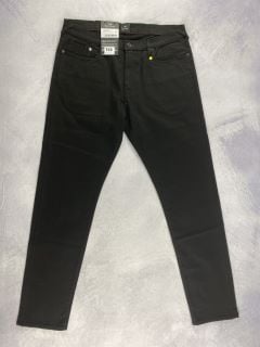 PAUL SMITH MEN'S TAPERED  FIT JEAN. SIZE: 34, MADE FROM: 92% COTTON 5% POLYESTER 3% ELASTANE. RRP: £130