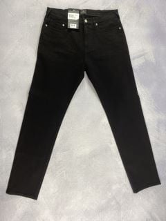 PAUL SMITH MEN'S TAPERED FIT JEAN. SIZE: 32, MADE FROM: 99% ORGANIC COTTON 1% POLYURETHANE. RRP: £140