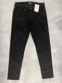 PAUL SMITH MEN'S TAPERED FIT JEAN. SIZE: 31, MADE FROM: 98% COTTON 2% ELASTANE. RRP: £130